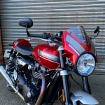 pyramid-fly-screen-red-hopper-scheme-triumph-speed-twin-1200-2019current_lifestyle1.jpg