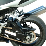 pyramid-hugger-gloss-black-suzuki-gsx-r1000-20032004_lifestyle1.jpg