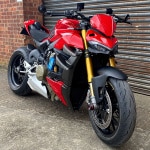 pyramid_bodywork_fly-screen_carbon-look_ducati-streetfighter-v4-(20-).jpg