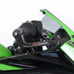 r&g-racing_carbon-fibre-lever-guard_factory-carbon-lever-defender_black_lifestyle1.jpg