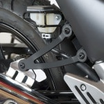 r&g_exhaust-hanger_gw250-inazuma_black.jpg