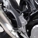 r-and-g_boot-guard_suzuki-sfv-gladius-650_detail1.jpg