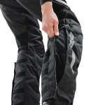 rebelhorn_motorcycle-textile-trousers_cubby-v-textile-waterproof-trousers_black_detail3.jpg