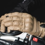 rev-it_gloves_leather_fly-3_olive-green_lifestyle2.jpg