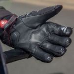 richa_gloves_ghent-gtx_black_lifestyle4.jpg