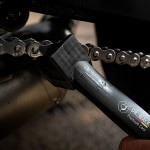 s100_cleaning-accessory_chain-brush_detail2.jpg