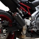 scorpion-exhaust_red-power_kawasaki-z900_17-19_black-ceramic_on-bike.jpg