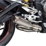 scorpion-exhaust_rp1gp_triumph-street-triple-675-17_titanium_on-bike-close.jpg