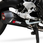 scorpion-exhaust_serket-taper_yamaha-mt-09-tracer_15-16_carbon_on-bike-close-up.jpg