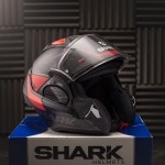 shark_helmet_evo-gt-encke_matt-black-red-anth_lifestyle4.jpg