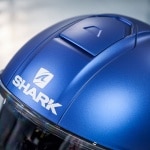 shark_helmets_evojet_dual-matt-silver-blue_lifestyle4.jpg