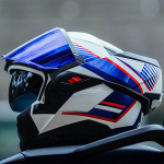 shark_helmets_flip-front_oxo_sikter-white-blue-red_lifestyle4.jpg