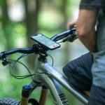 sp-connect_phone-mounts-&-cases_handlebar-mount-pro-mtb_lifestyle3.jpg