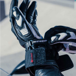 spidi_gloves-leather_carbo-track-evo_black-grey_lifestyle2.jpg