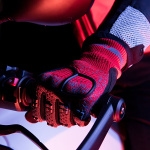 spidi_motorcycle-gloves_spidi-cross-knit-textile-gloves_black-red_lifestyle1.jpg