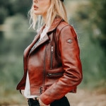 spirit-motors_ladies_leather-jacket_bad-bonnie_red_detail4.jpg