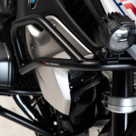 sw-motech_crash-protection_upper-crash-bars_black_bmw-r1200-r1250-gs_detail2.jpg