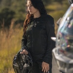 t-ur_ladies-textile-jacket_ladies-airflow-shield-textile-jacket_black_lifestyle1.jpg