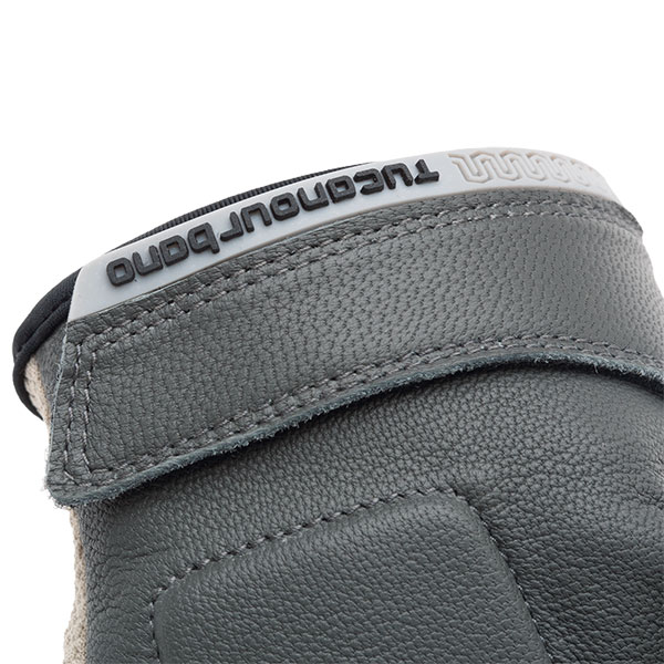 tucano-urbano_slalom-leather-gloves_sand_detail5.jpg