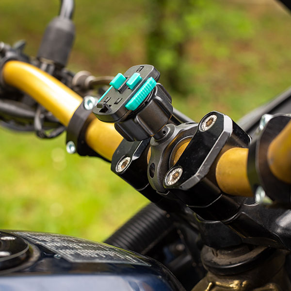 ultimateaddons_luggage-accessory_handlebar-mount_h1-ob_detail5.jpg