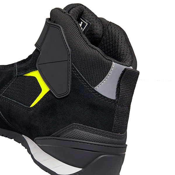 xpd_leather_boots_x-radical_black_yellow_detail2.jpg